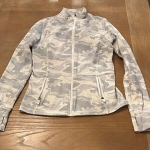 Athletic Works Women's Light Gray Camouflage Utility Jacket